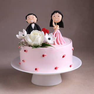 Side View of Flowers N Smiles Anniversary Cake