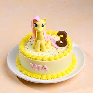 FlutterShy Little Pony Cake