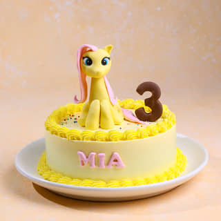 Front View of FlutterShy Little Pony Cake
