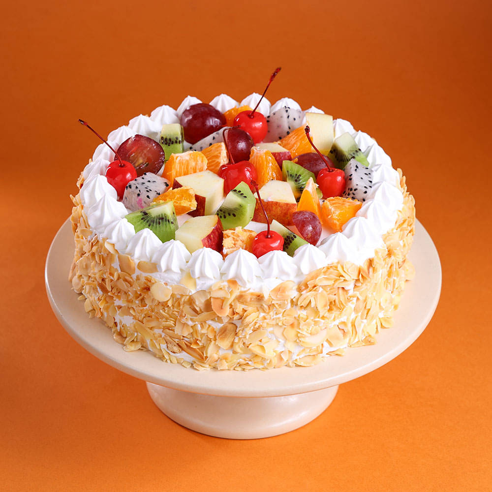 Fresh Fruits & Roasted Almonds Cake