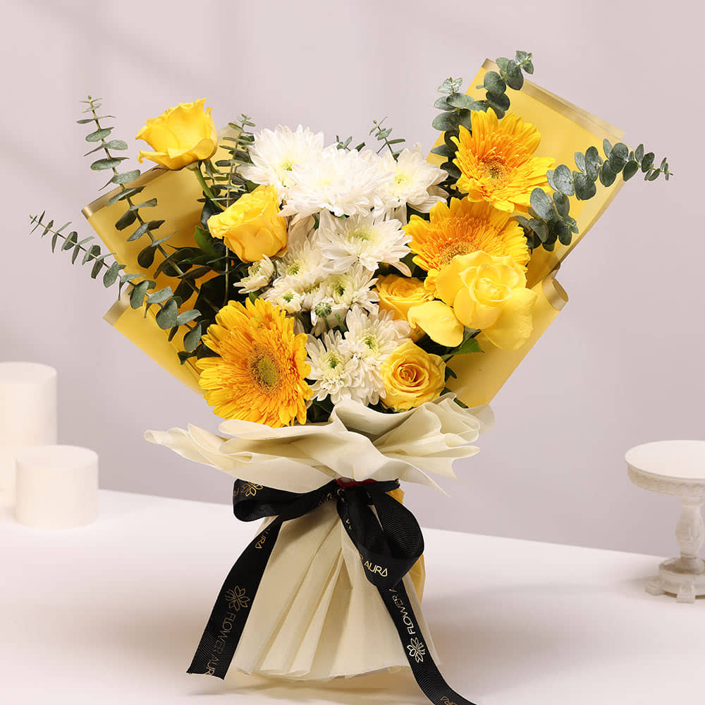 Fruit Cake N Sunshine Bouquet Combo