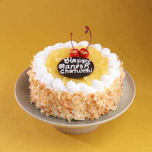Ganpati Bappa Pineapple Cake