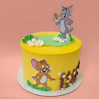 Garden Playtime Tom N Jerry Cake