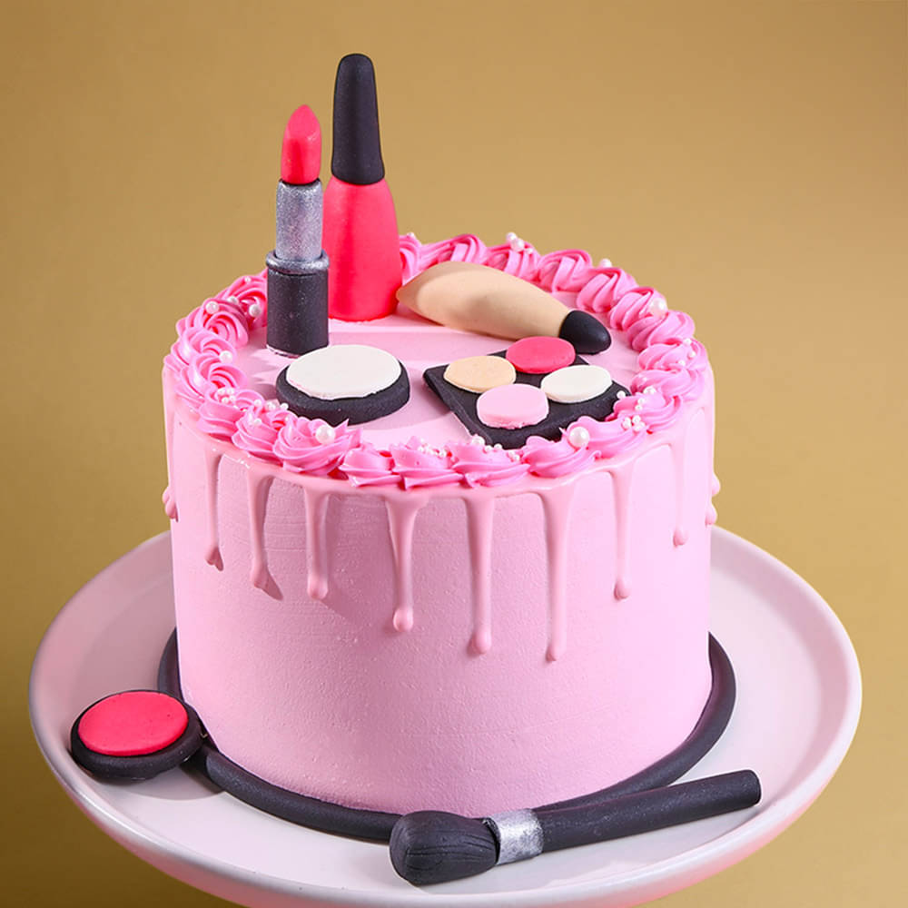 Birthday Queens Makeup Cake