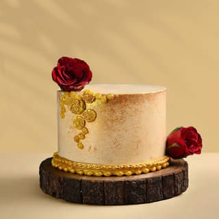 Front View of Golden Charm Wedding Cake