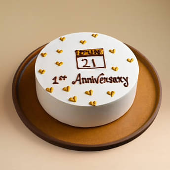 1st Anniversary Cake With Golden Hearts