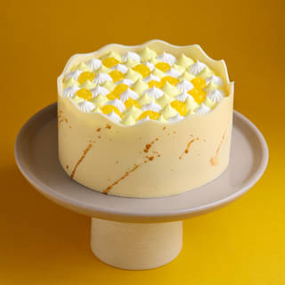 Golden Pineapple Paradise Cake Golden Pineapple Paradise Cake