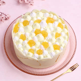 Top View: Golden Pineapple Paradise Cake