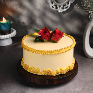 Golden Rose Wedding Cake