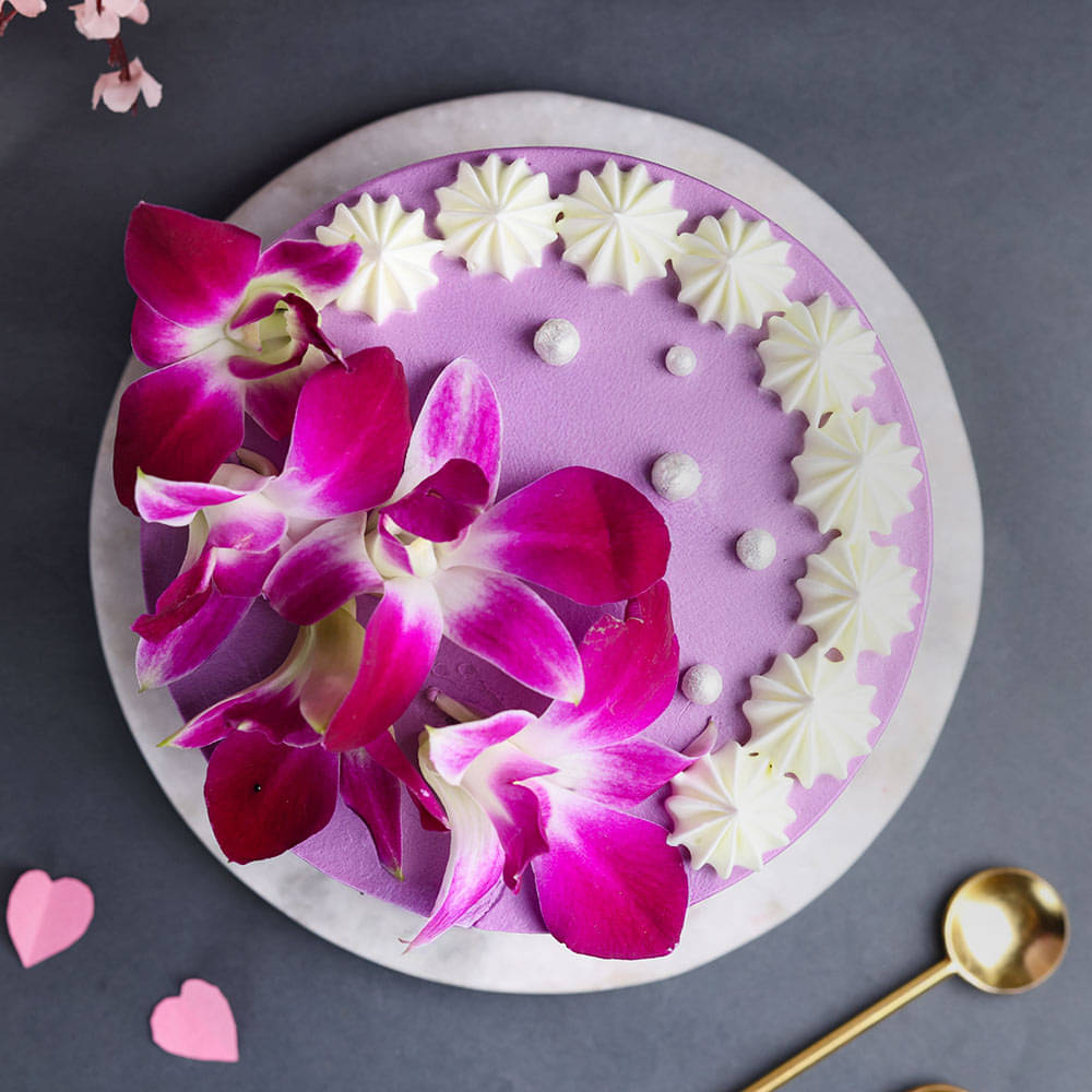 Graceful Floral Choco Cake