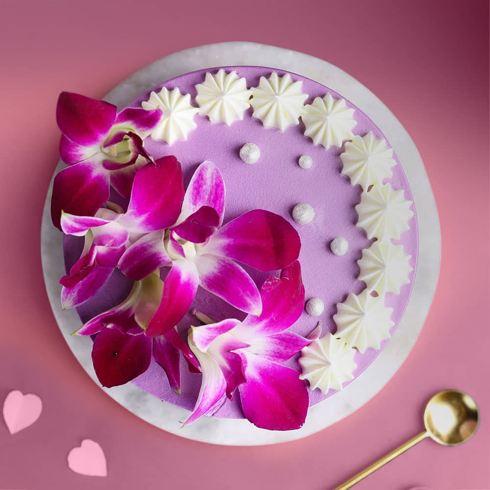 Graceful Floral Choco Cake