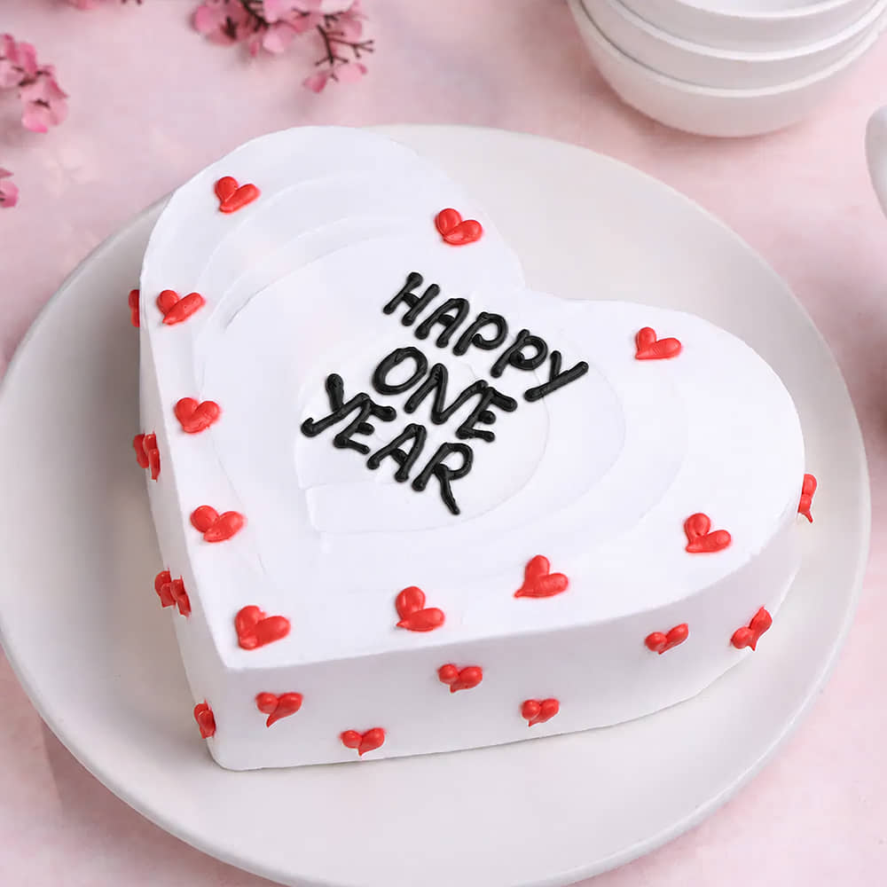 Love Hearts Anniversary Pineapple Cake Front View of Love Hearts Anniversary Pineapple Cake