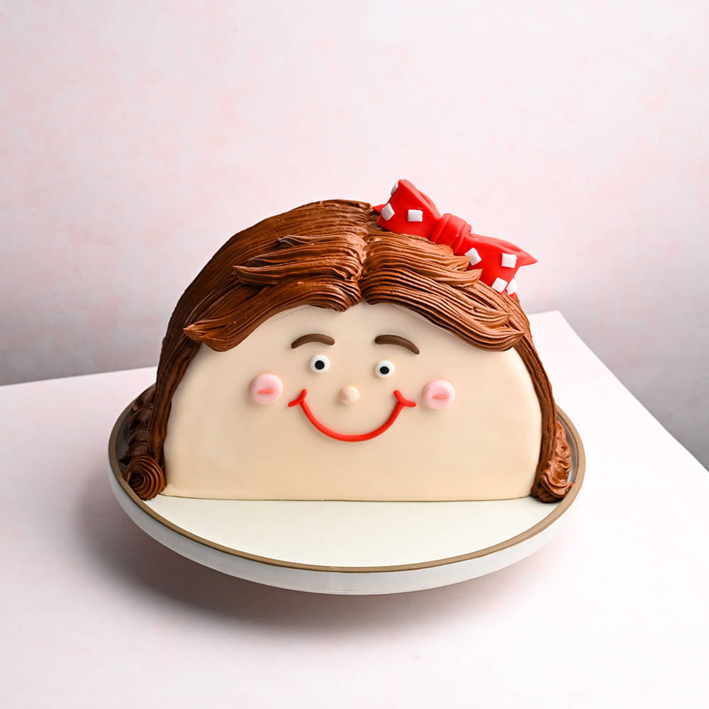 Cute Face Cake | bakehoney.com