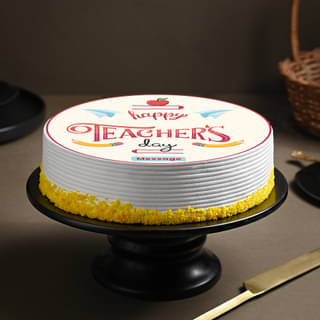 Side View of Happy Teachers Day Cake Side View of Happy Teachers Day Cake