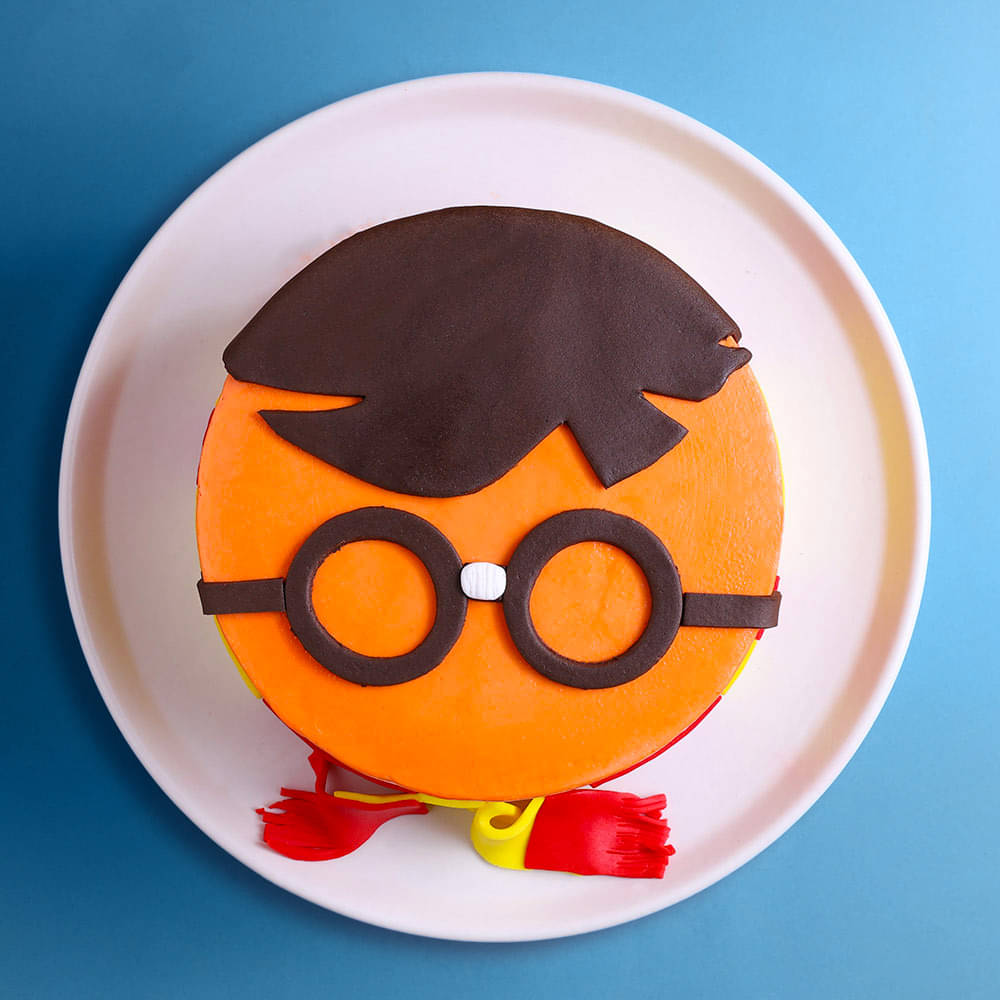 Side View of Harry Potter Hogwarts Theme Cake