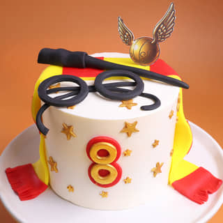 Harry Potter cake with Wand and Glasses