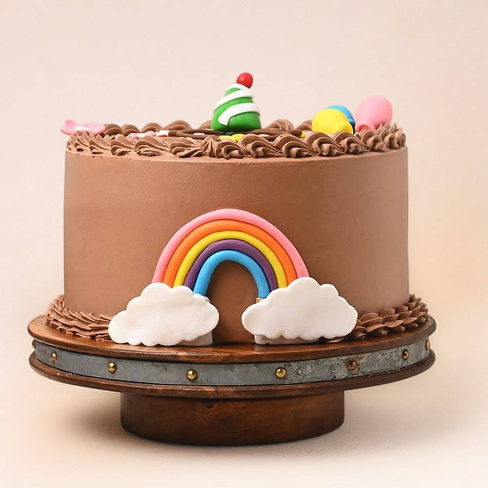 Side View of HBD Cutesy Teddy Cream Cake