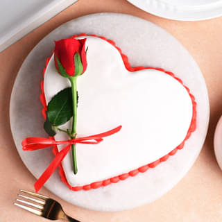  Heart Shaped Vanilla Strawberry Cake