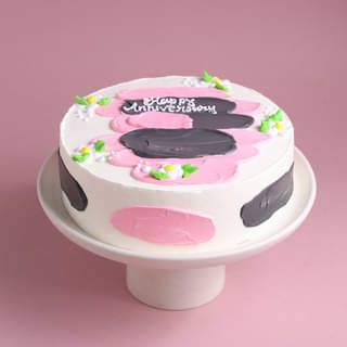 Side View of Anniversary Pineapple Cake
