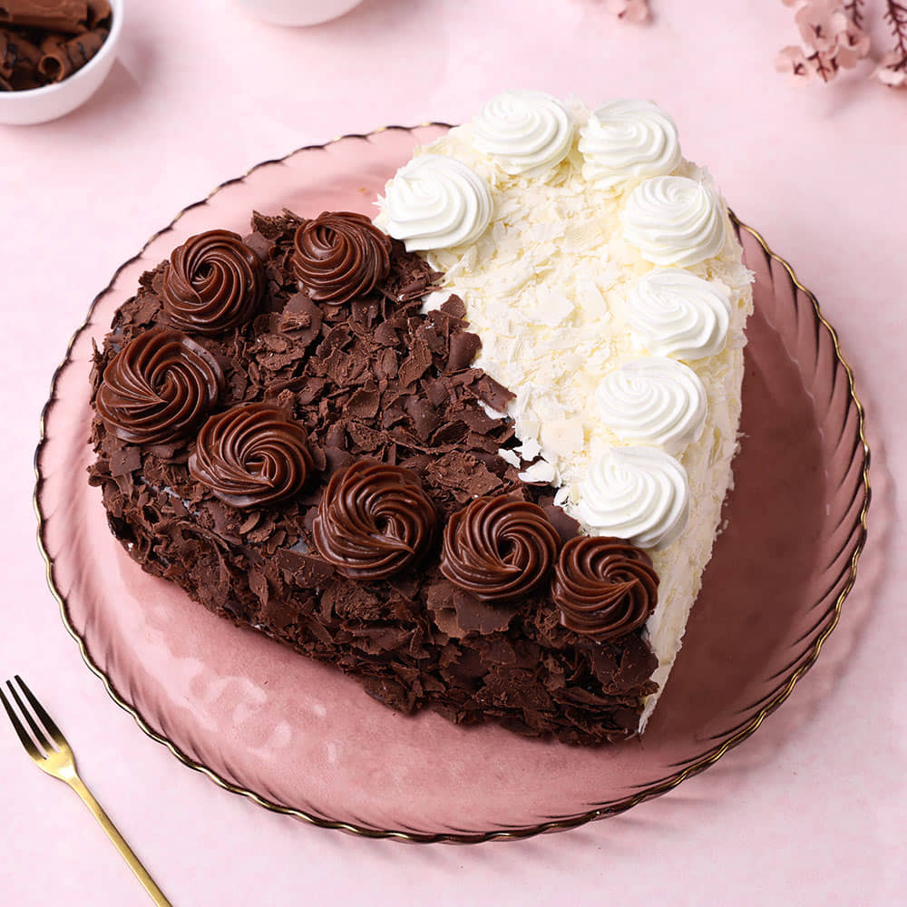 Heart Shape Double Delight Cake Top View of Hearty Black N White Forest Cake
