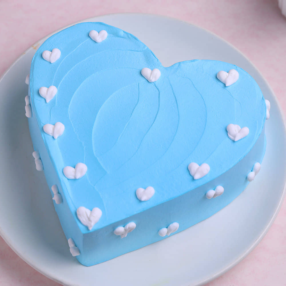 Side View Pastel Cream Cake