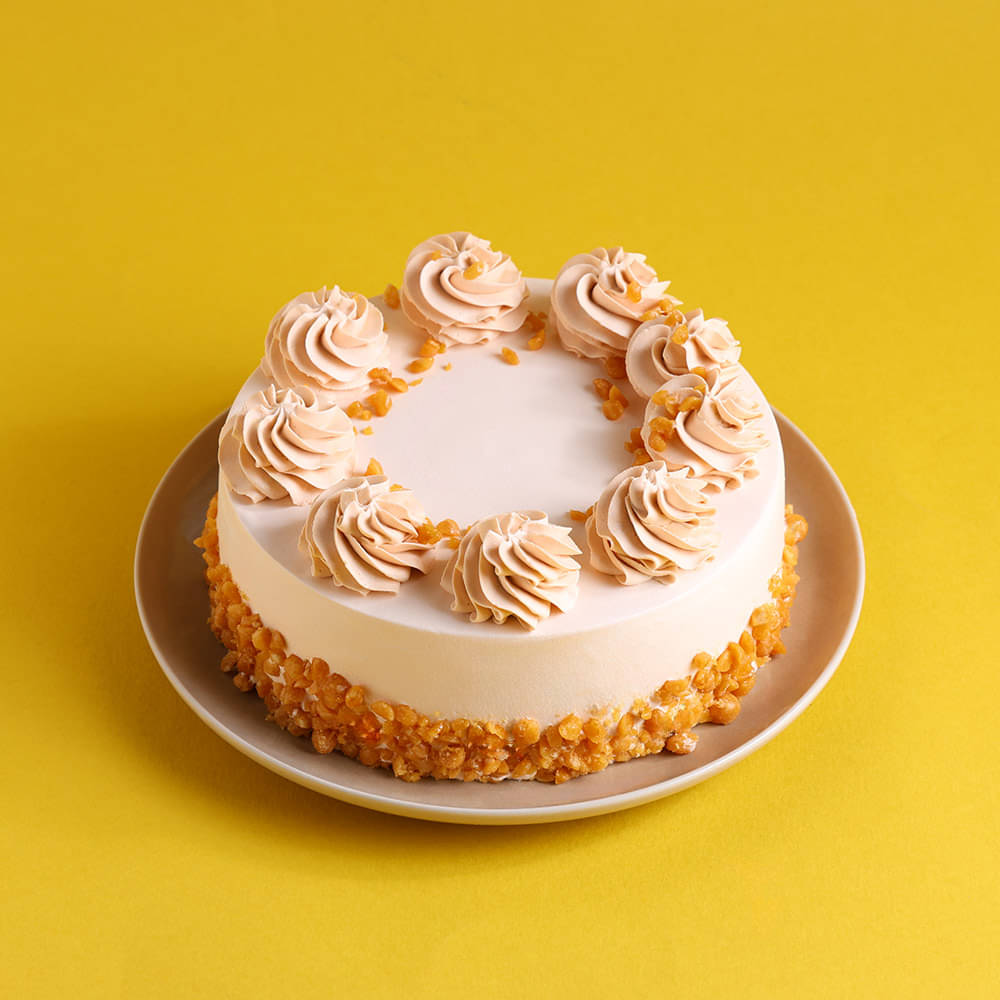 Top View Butterscotch Crunch Designer Cake Online