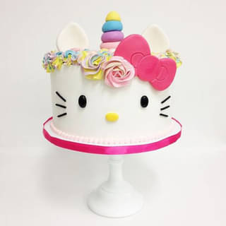 Hello Kitty Cutie Cream Cake