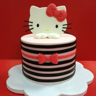 Hello Kitty Red Bow Fondant Cake