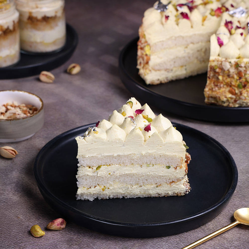 Holi Special Thandai Gulkand Cake