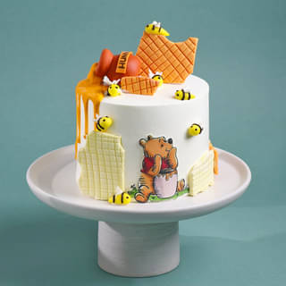 Honey Day Pooh Cake