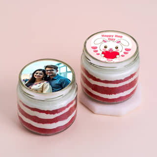 Hug Day Photo Red Velvet Jar Cakes