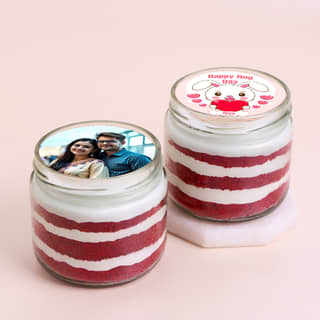 Order Hug Day Photo Red Velvet Jar Cakes