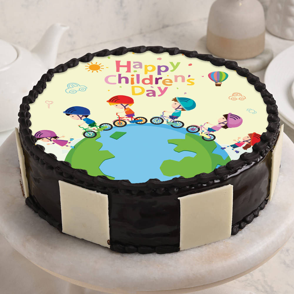 Side view of Goofy Cartoon Cake