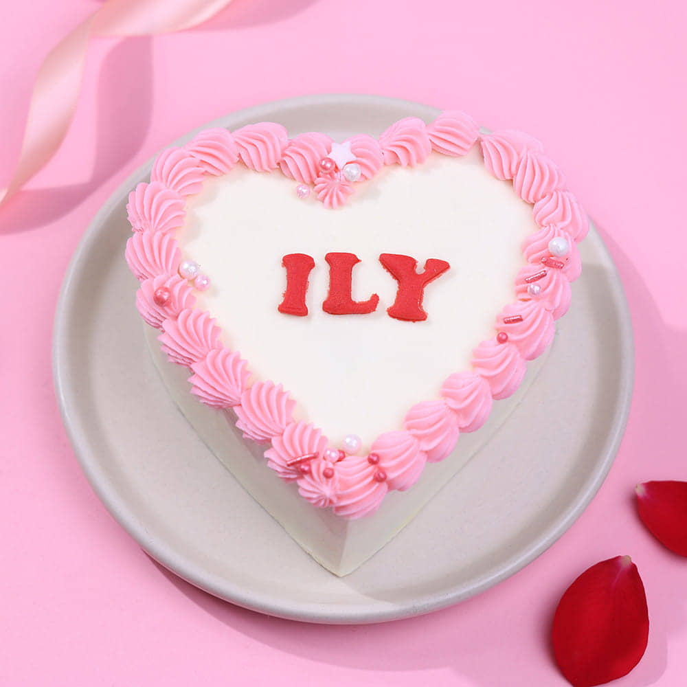 Top View of ILY Heart Bento Cake