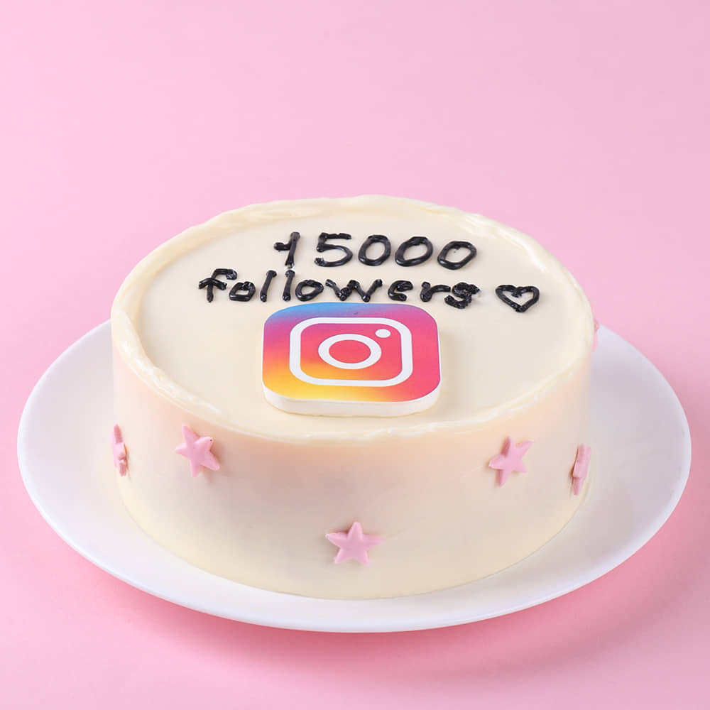 Instagram Star Cake