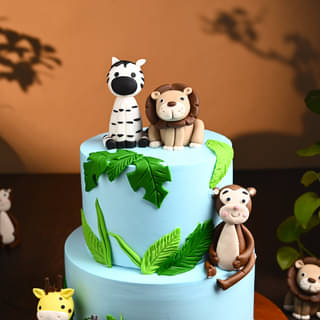 Zoomed View of Jungle Safari Party Cake
