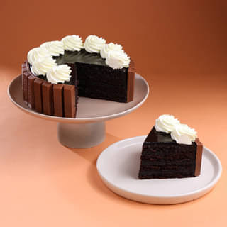 Slice View of KitKat Bars Cake Slice View of KitKat Bars Cake