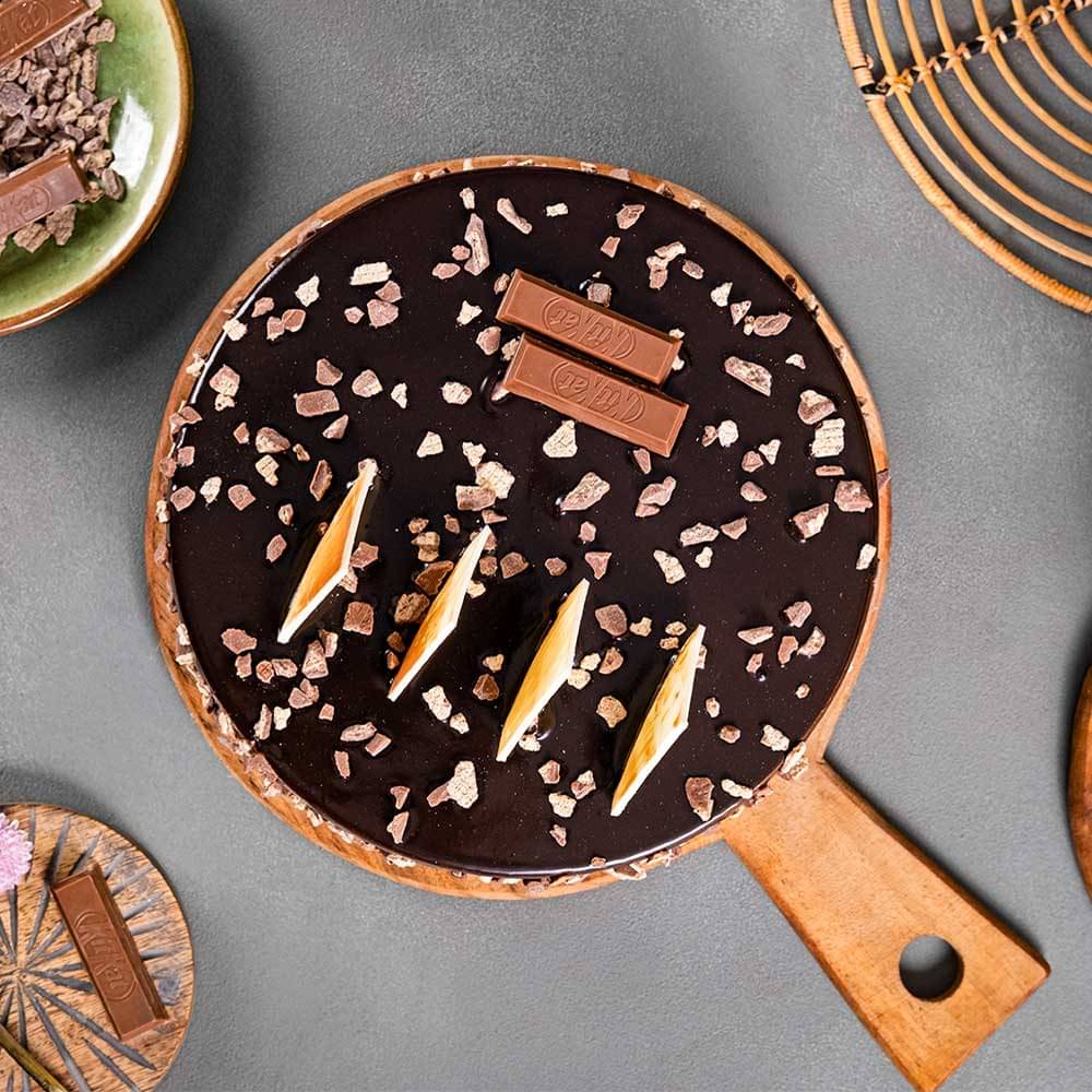 Top View of KitKat Chocolate Truffle Cake