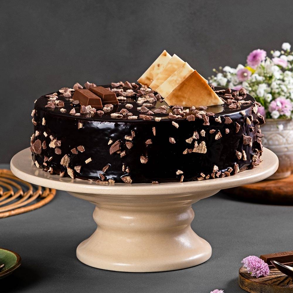 Front View of KitKat Chocolate Truffle Cake