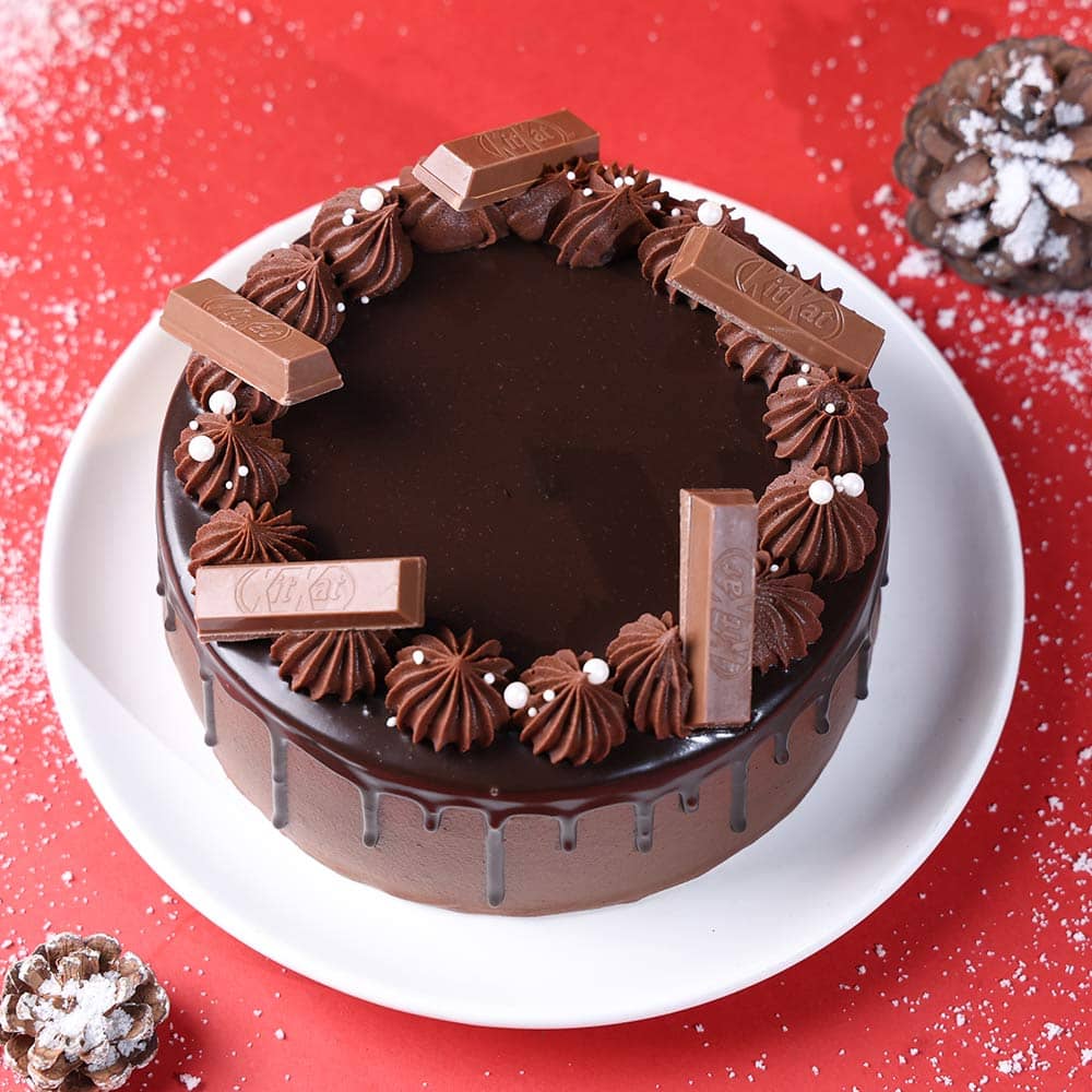 Kitkat Chocolate New Year Cake