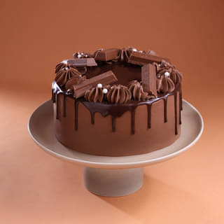KitKat Swirls Drip Cake KitKat Swirls Drip Cake