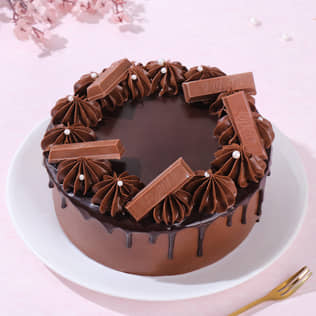 KitKat Swirls Drip Cake KitKat Swirls Drip Cake