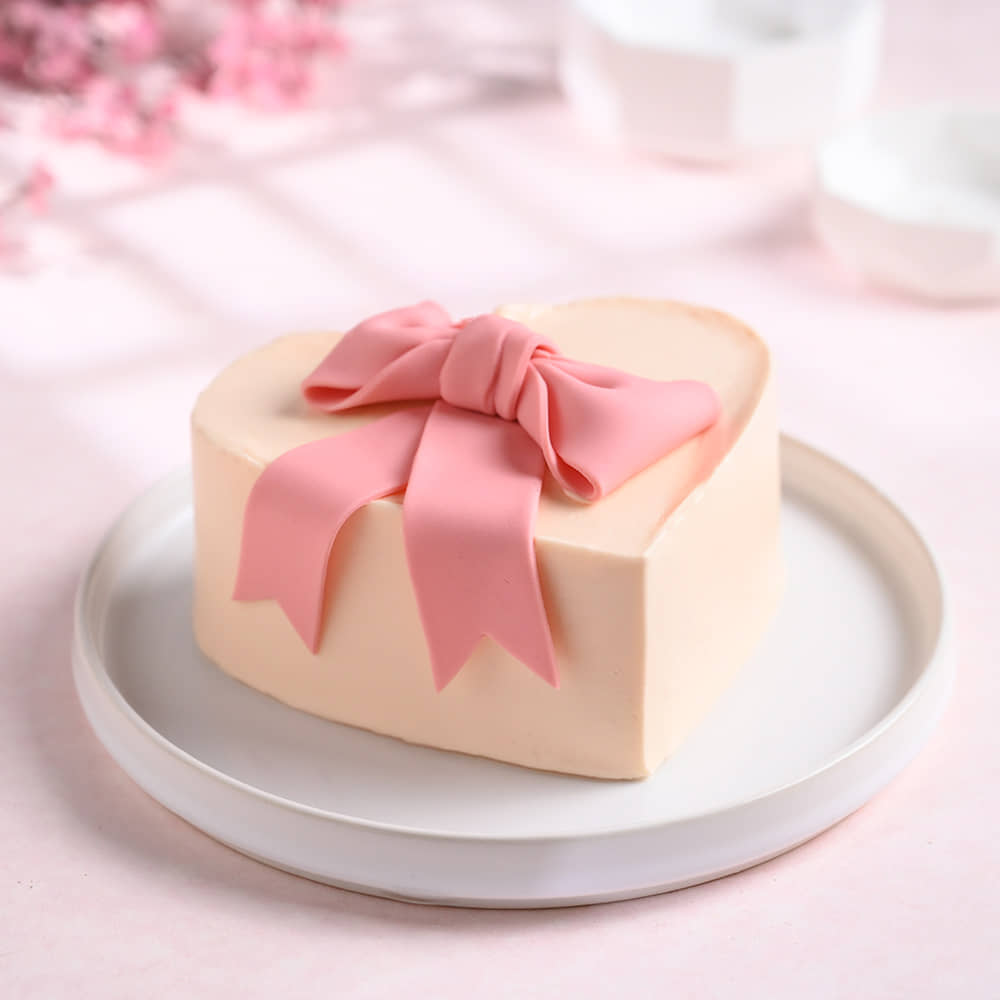 Love Knot Bento Heart Cake