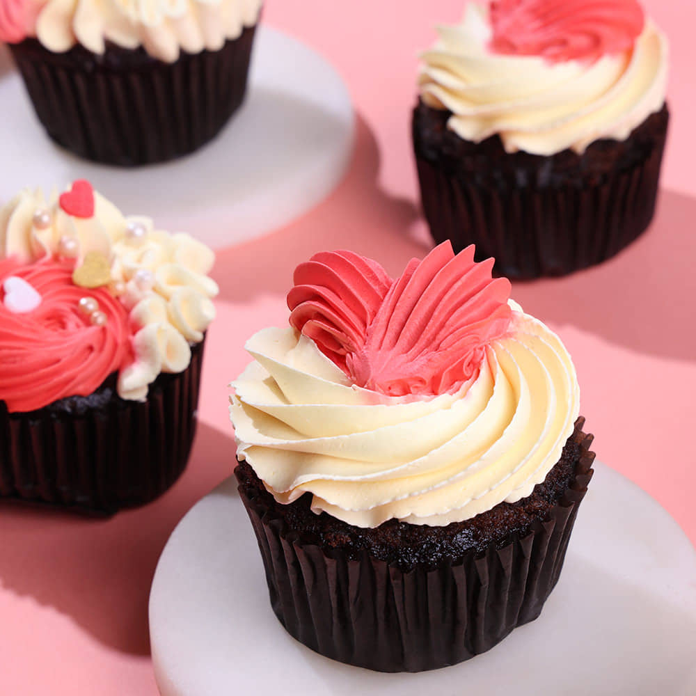 Sweet Love Cupcakes Set Of Six