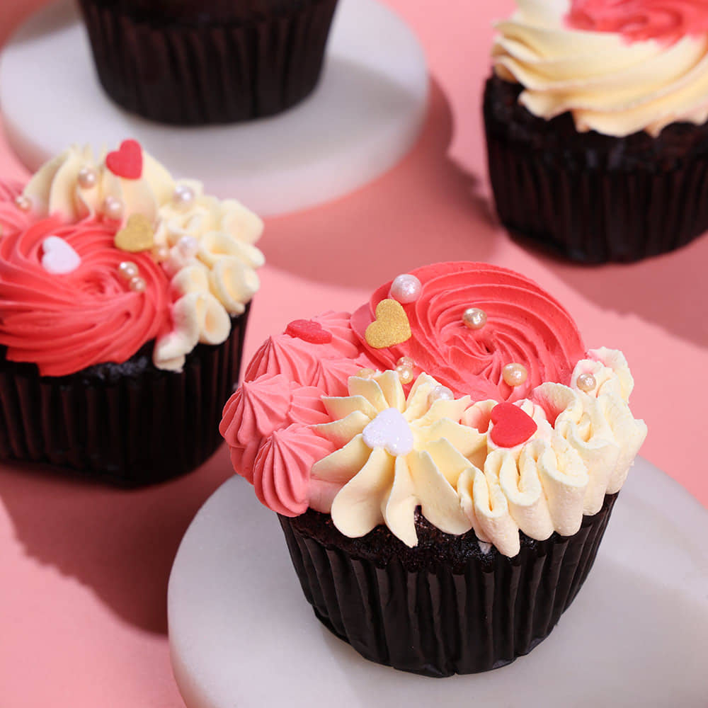 Sweet Love Cupcakes Set Of Six