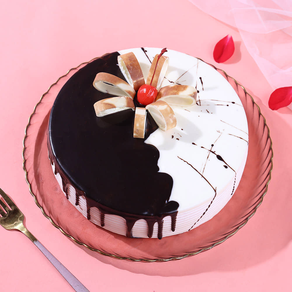 Top View of Love You More Choco Vanilla Cake