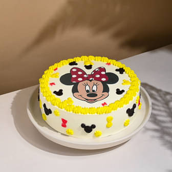 Magical Minnie Mouse Cake