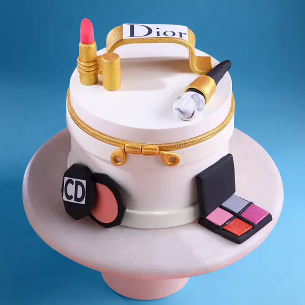 Glam Up Queen Makeup Cake