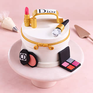 Glam Up Queen Makeup Cake