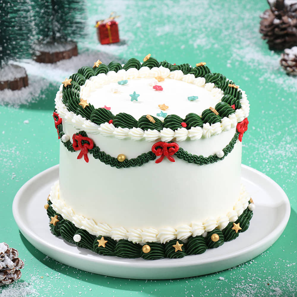 Merry Moments Wreath Cake